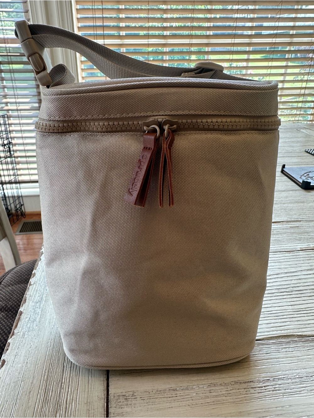 Babylist Sprucely Beige Baby Bottle Bag - Picture 3 of 4